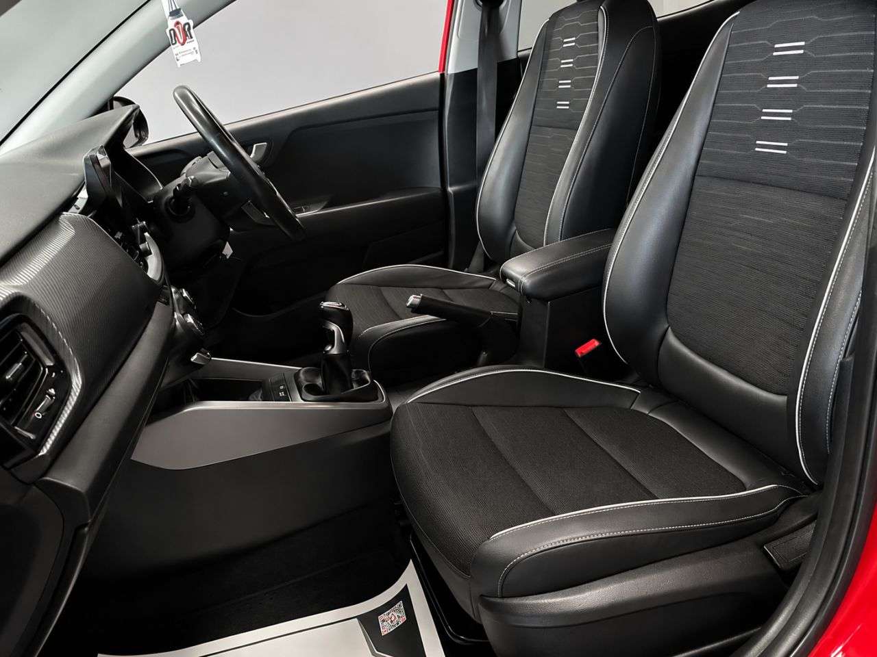 2021 KIA STONIC 2021 KIA STONIC
