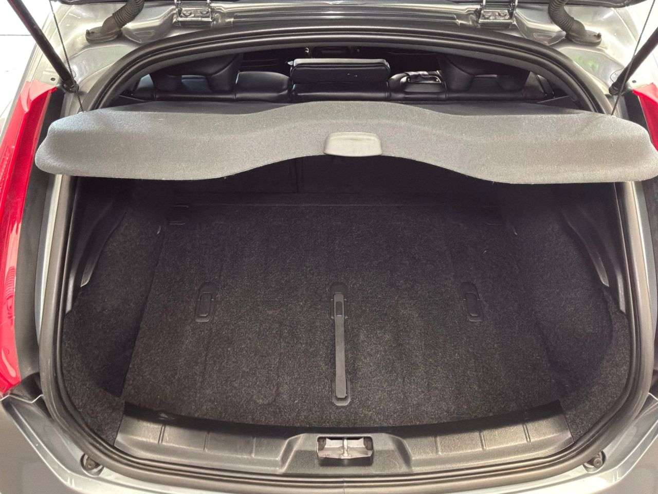 2019 VOLVO V40 2019 VOLVO V40