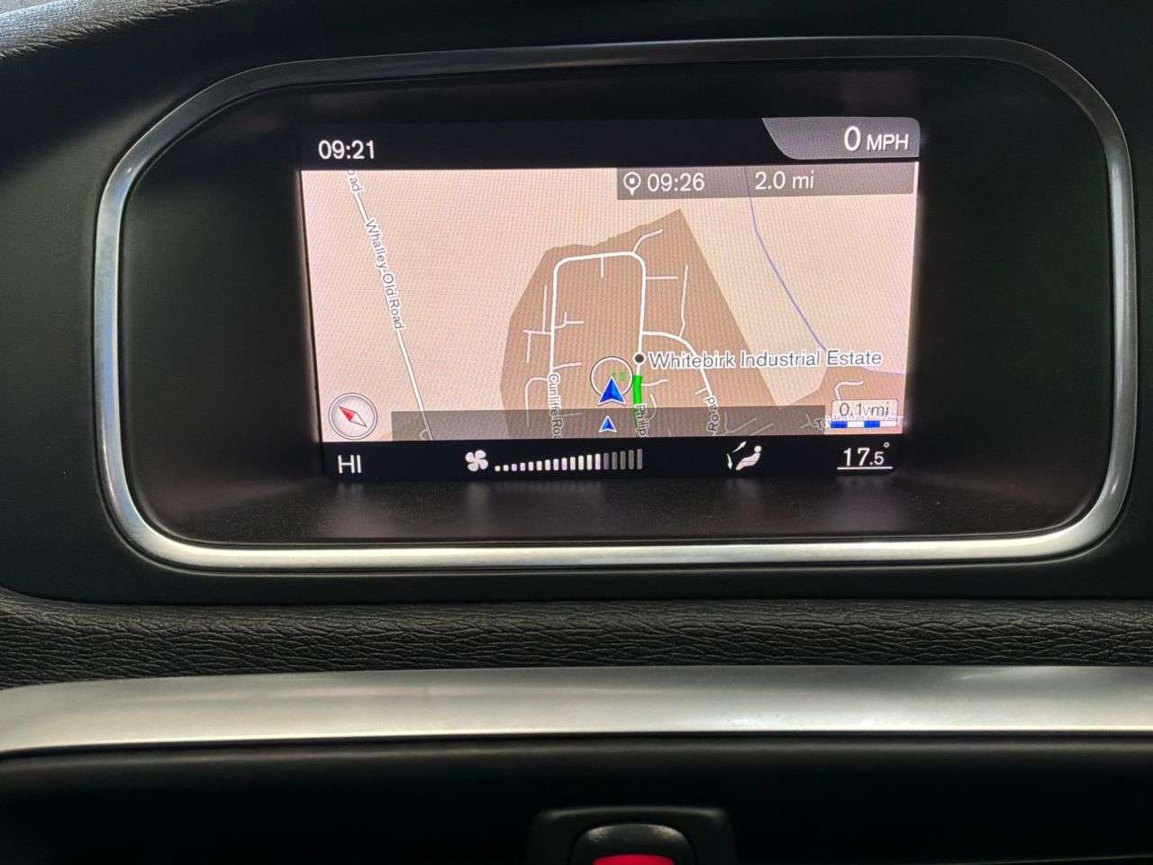 2019 VOLVO V40 2019 VOLVO V40