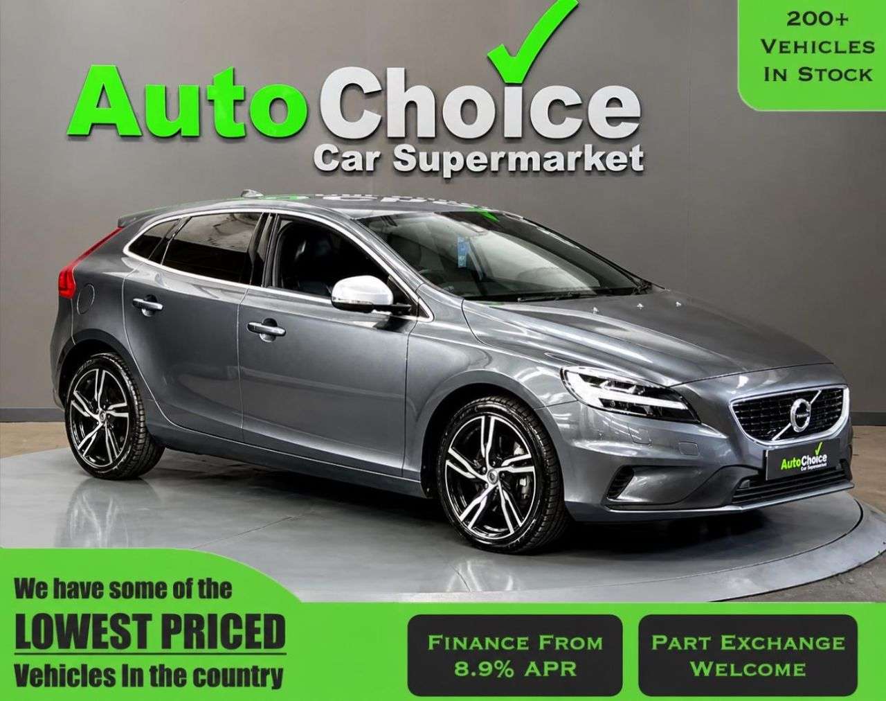A 2019 VOLVO V40 1.5 T2 R-Design Edition Hatchback 5dr Petrol Auto Euro 6 (s/s) (122 ps) in A 2019 VOLVO V40 1.5 T2 R-Design Edition Hatchback 5dr Petrol Auto Euro 6 (s/s) (122 ps) in