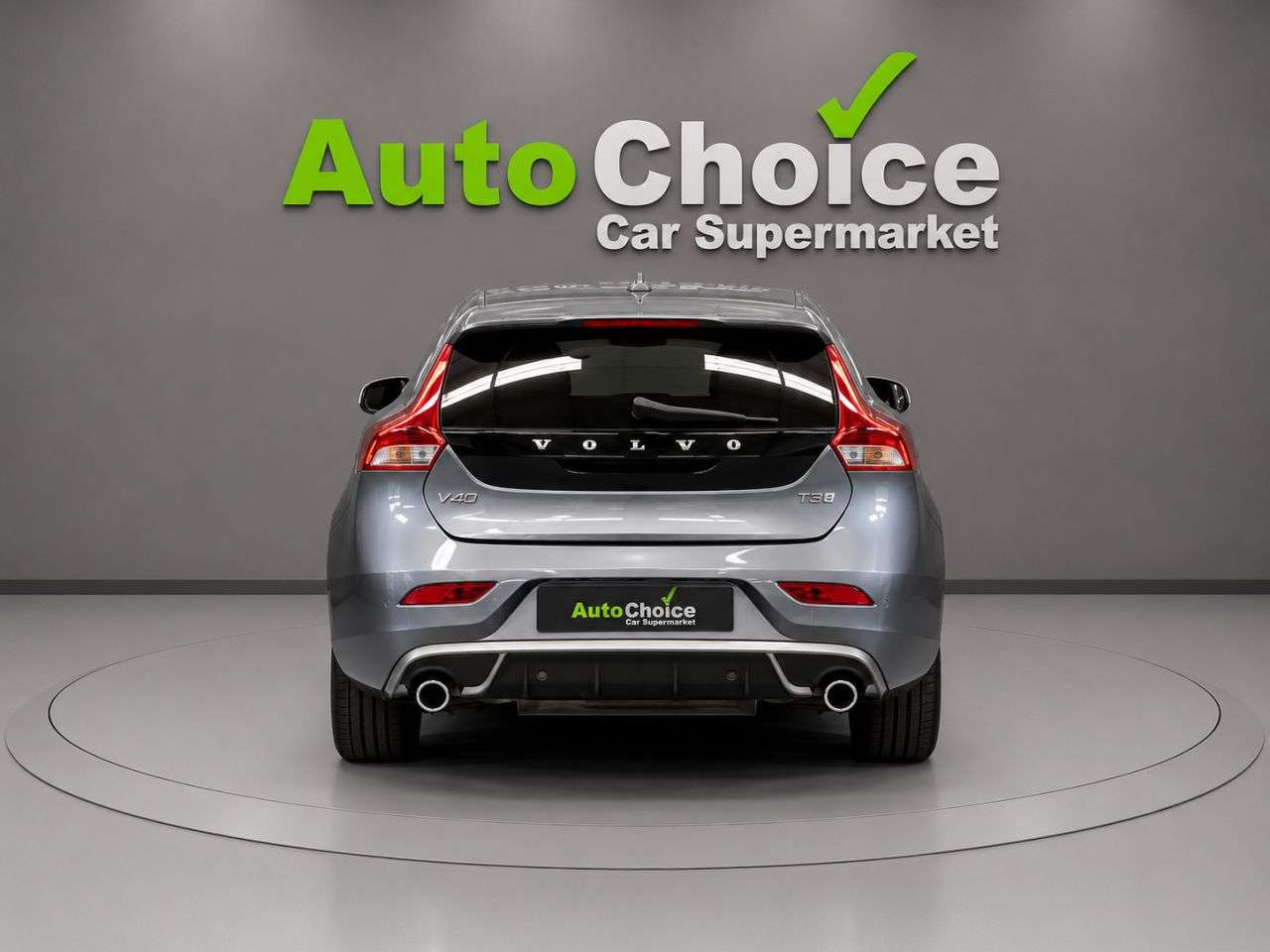 2019 VOLVO V40 2019 VOLVO V40