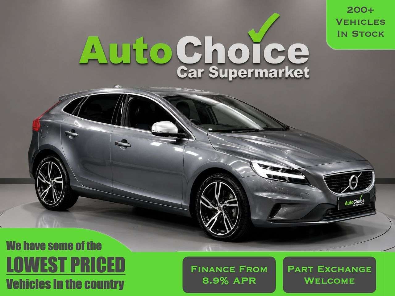 A 2019 VOLVO V40 1.5 T2 R-Design Edition Hatchback 5dr Petrol Auto Euro 6 (s/s) (122 ps) in A 2019 VOLVO V40 1.5 T2 R-Design Edition Hatchback 5dr Petrol Auto Euro 6 (s/s) (122 ps) in