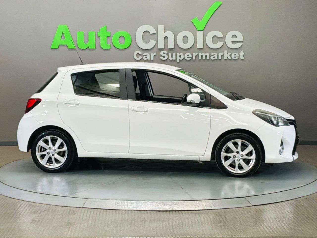 2015 TOYOTA YARIS 2015 TOYOTA YARIS