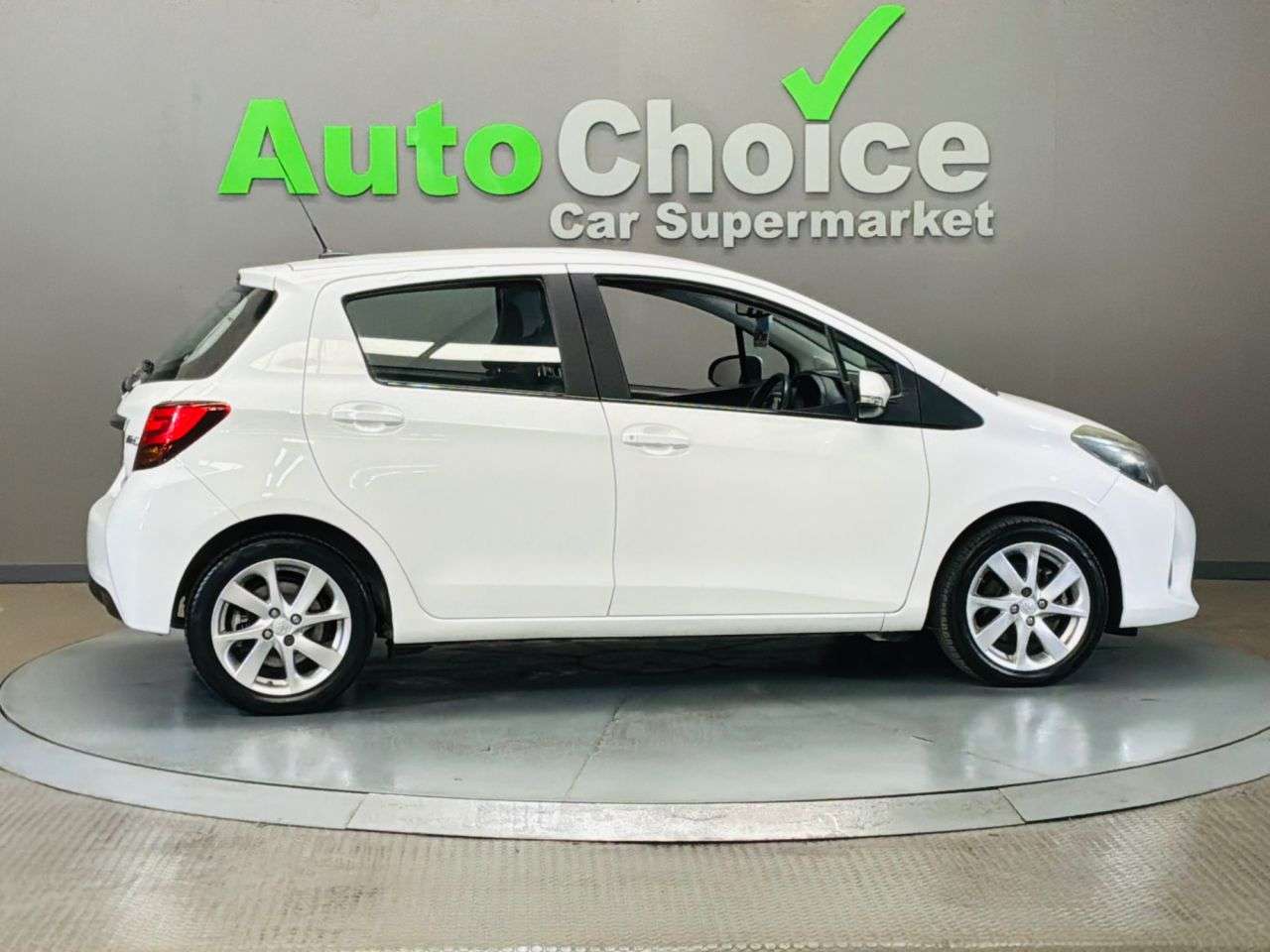 2015 TOYOTA YARIS 2015 TOYOTA YARIS