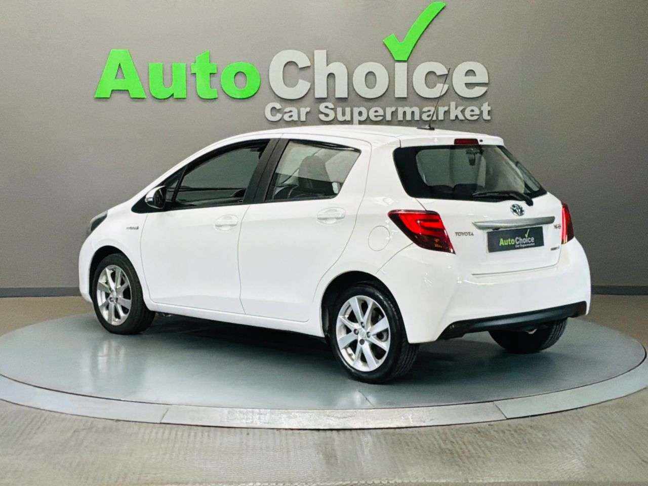 2015 TOYOTA YARIS 2015 TOYOTA YARIS