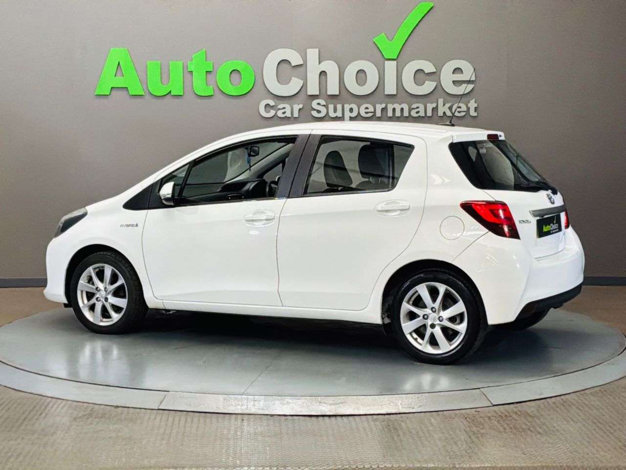 2015 TOYOTA YARIS 2015 TOYOTA YARIS