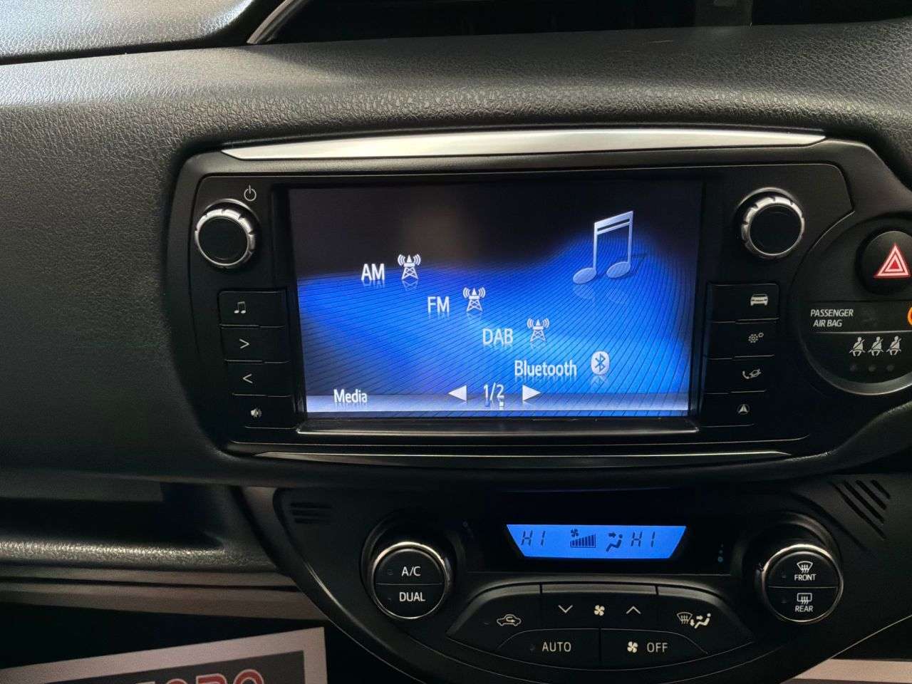 2015 TOYOTA YARIS 2015 TOYOTA YARIS