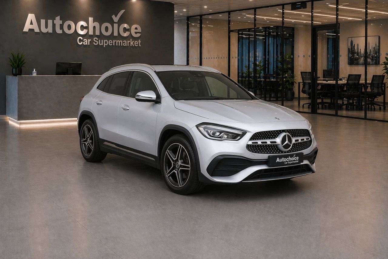 A 2020 MERCEDES-BENZ 180 1.3 GLA200 AMG Line SUV 5dr Petrol 7G-DCT Euro 6 (s/s) (163 ps) in Blackbur A 2020 MERCEDES-BENZ 180 1.3 GLA200 AMG Line SUV 5dr Petrol 7G-DCT Euro 6 (s/s) (163 ps) in Blackbur