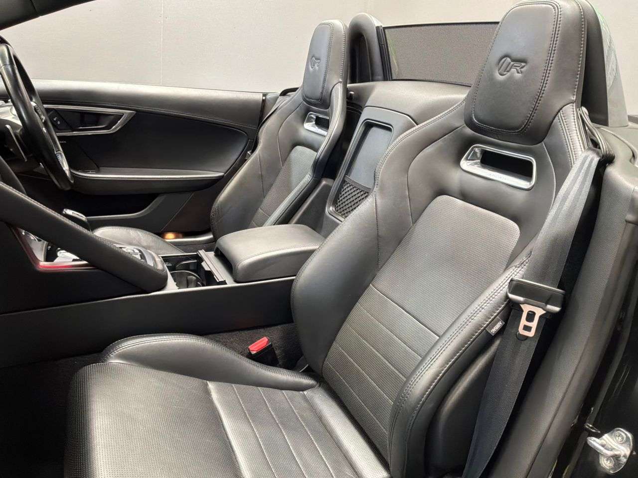 2019 JAGUAR F-TYPE 2019 JAGUAR F-TYPE