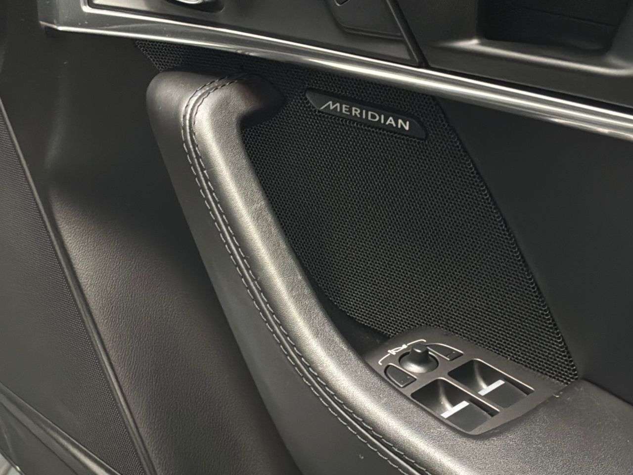 2019 JAGUAR F-TYPE 2019 JAGUAR F-TYPE