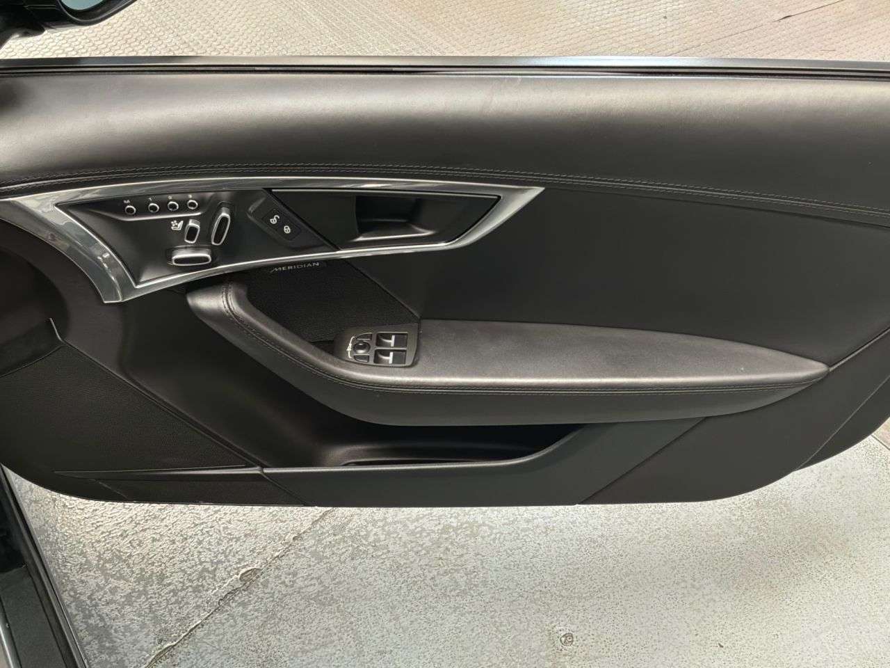 2019 JAGUAR F-TYPE 2019 JAGUAR F-TYPE