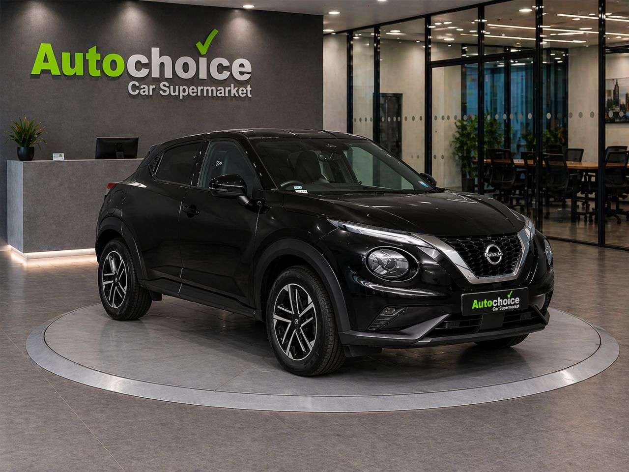 A 2025 NISSAN JUKE 1.0 DIG-T N-Connecta SUV 5dr Petrol DCT Auto Euro 6 (s/s) (114 ps) in Black A 2025 NISSAN JUKE 1.0 DIG-T N-Connecta SUV 5dr Petrol DCT Auto Euro 6 (s/s) (114 ps) in Black