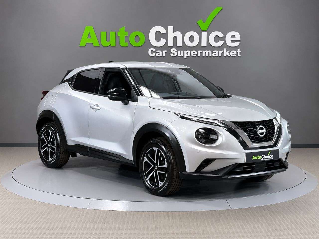 A 2025 NISSAN JUKE 1.0 DIG-T N-Connecta SUV 5dr Petrol DCT Auto Euro 6 (s/s) (114 ps) in Black A 2025 NISSAN JUKE 1.0 DIG-T N-Connecta SUV 5dr Petrol DCT Auto Euro 6 (s/s) (114 ps) in Black