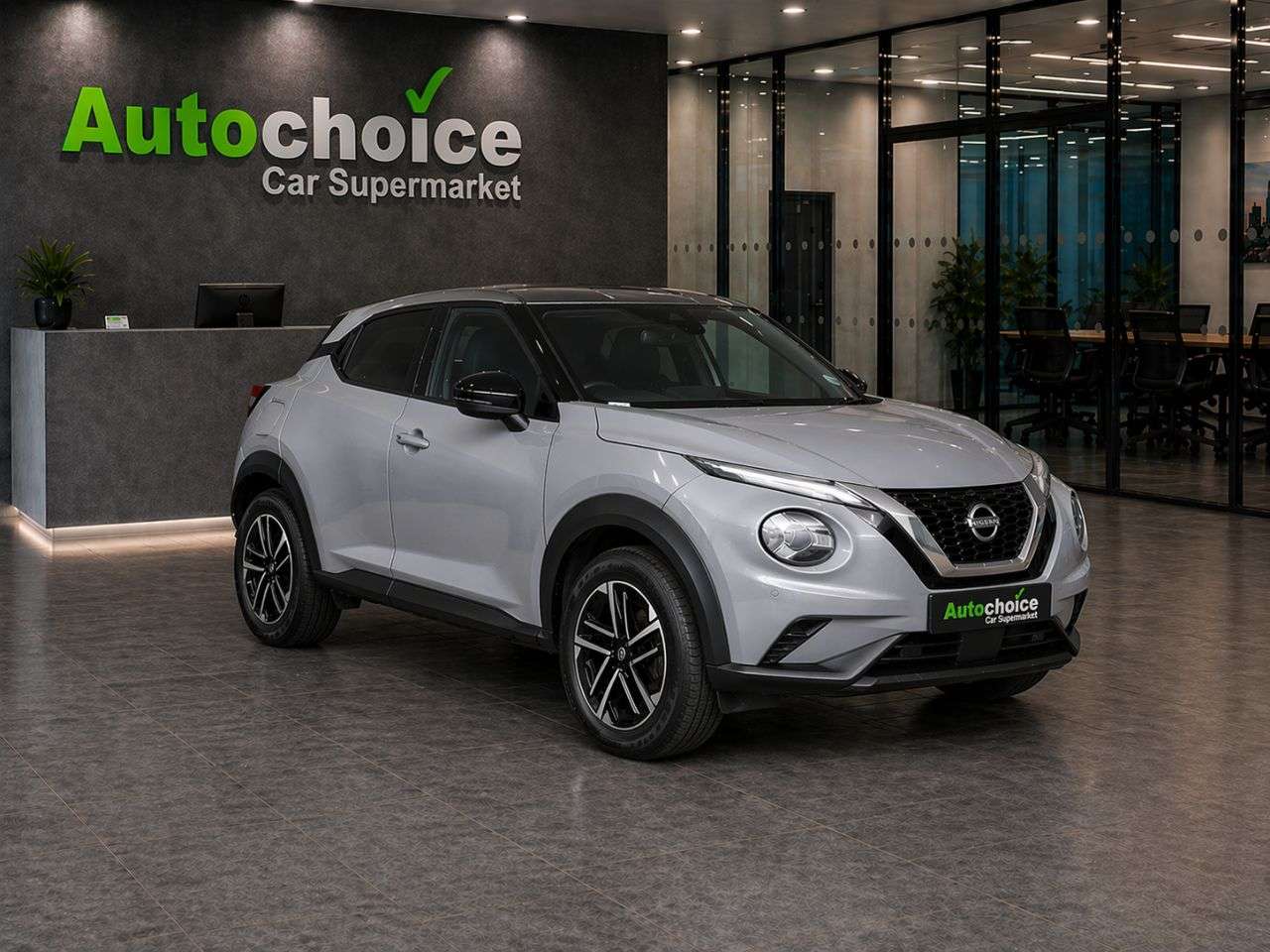 A 2025 NISSAN JUKE 1.0 DIG-T N-Connecta SUV 5dr Petrol DCT Auto Euro 6 (s/s) (114 ps) in Black A 2025 NISSAN JUKE 1.0 DIG-T N-Connecta SUV 5dr Petrol DCT Auto Euro 6 (s/s) (114 ps) in Black