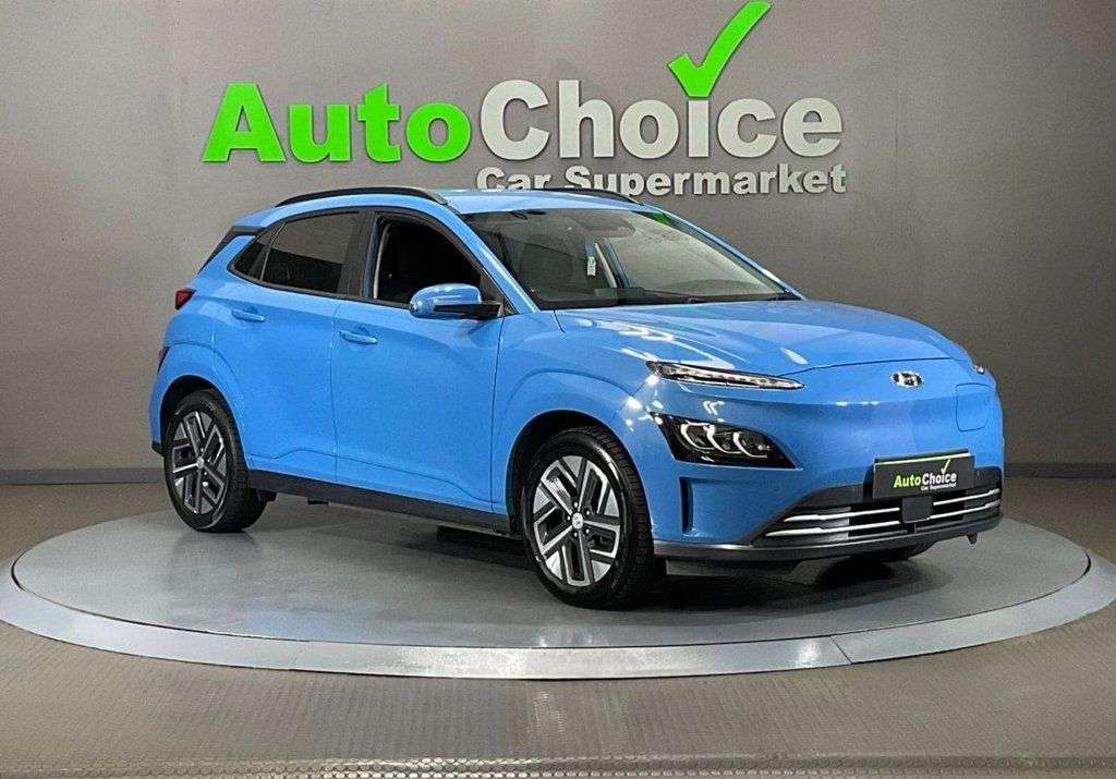 A 2021 HYUNDAI KONA 39kWh Premium SUV 5dr Electric Auto (10.5kW Charger) (136 ps) in Blackburn A 2021 HYUNDAI KONA 39kWh Premium SUV 5dr Electric Auto (10.5kW Charger) (136 ps) in Blackburn