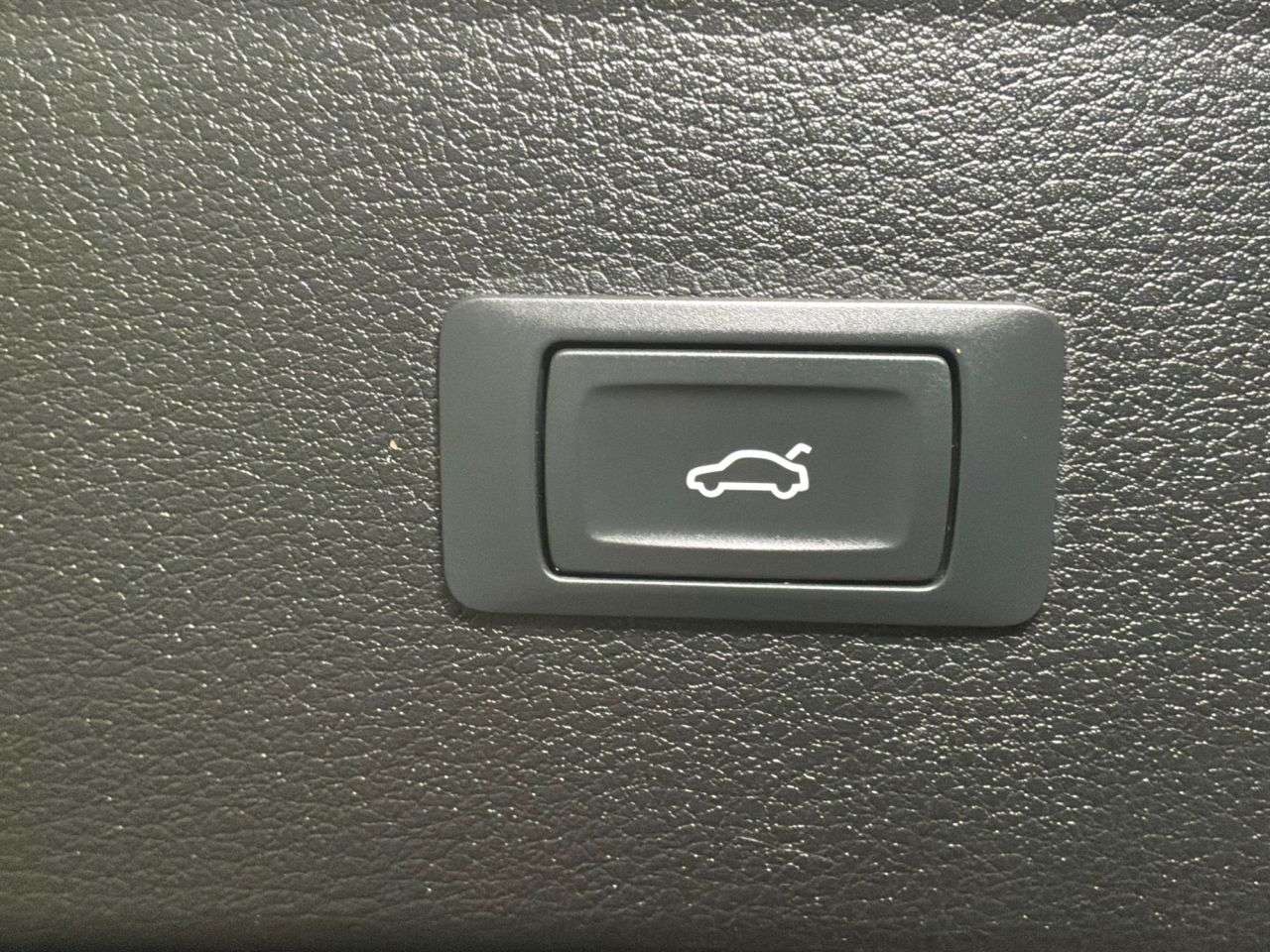 2024 AUDI SQ5 2024 AUDI SQ5