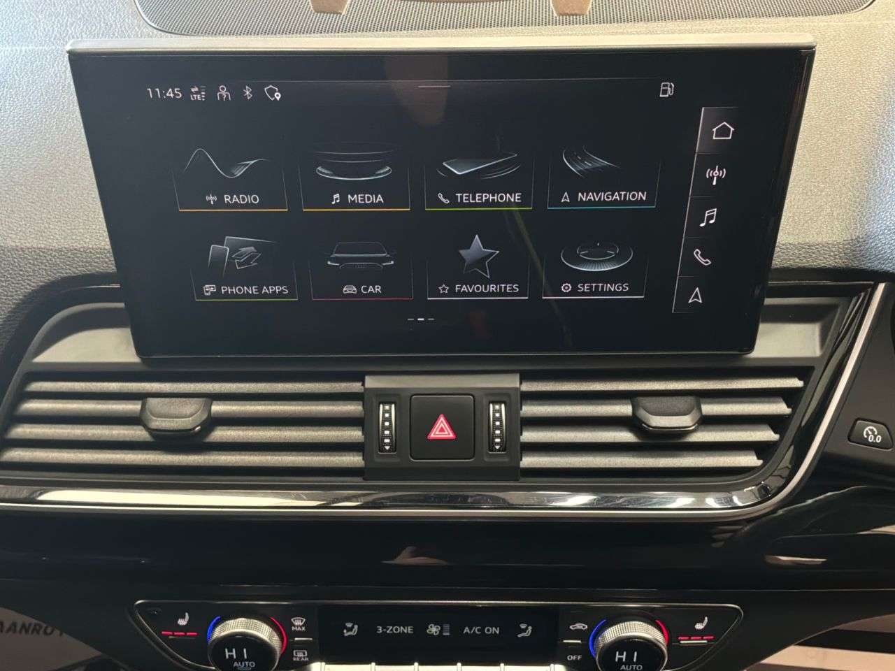 2024 AUDI SQ5 2024 AUDI SQ5