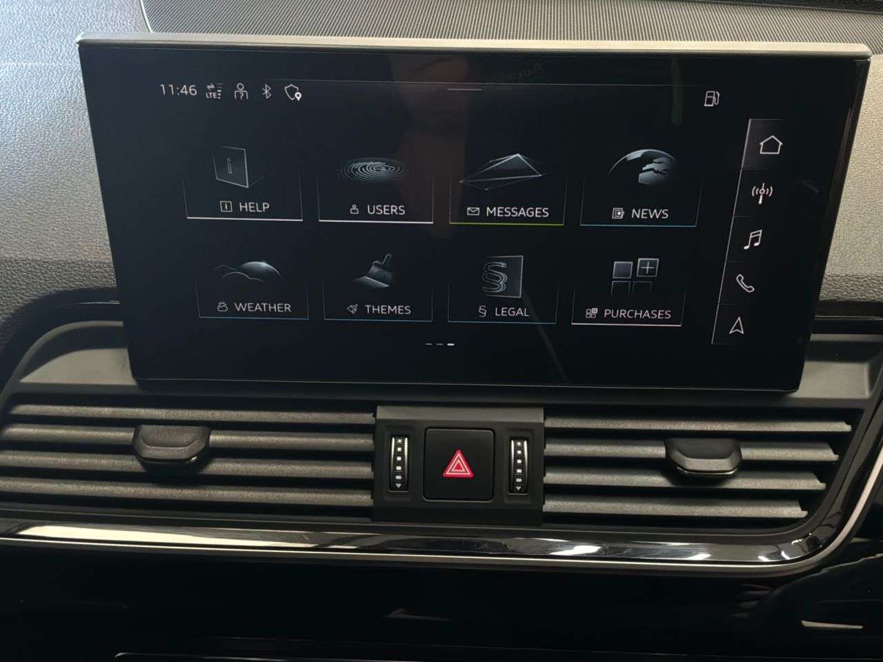 2024 AUDI SQ5 2024 AUDI SQ5