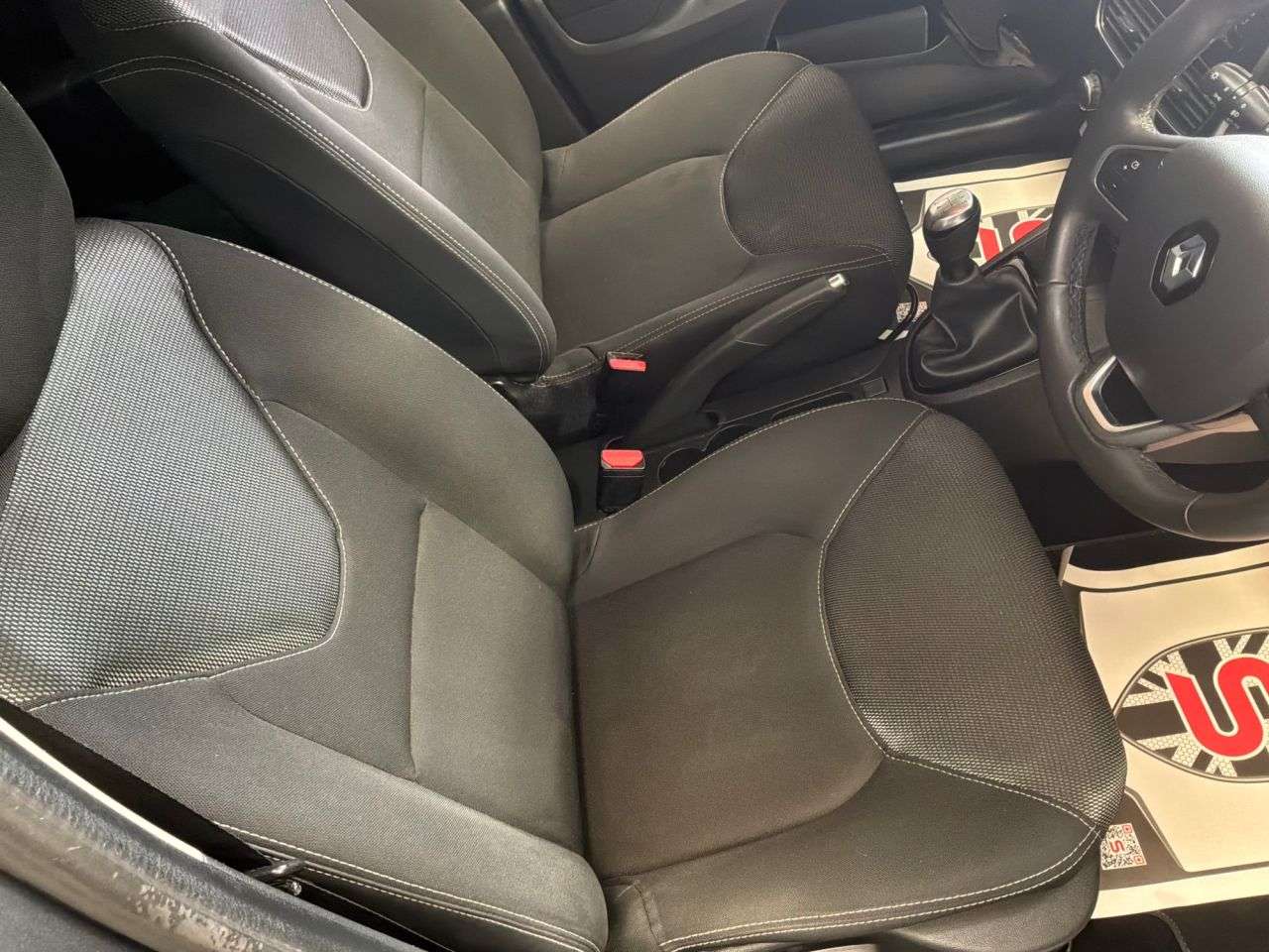 2019 RENAULT CLIO 2019 RENAULT CLIO