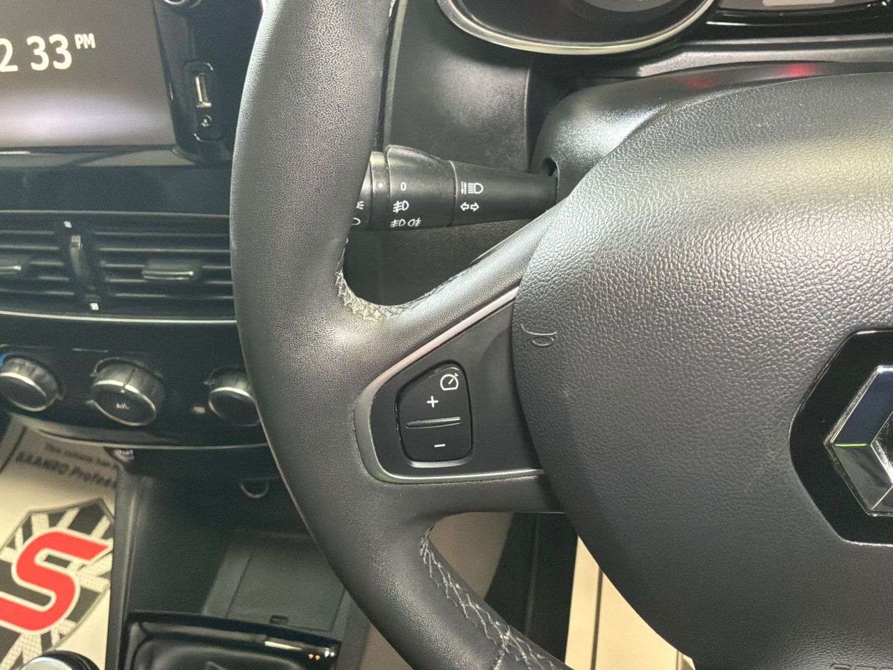 2019 RENAULT CLIO 2019 RENAULT CLIO