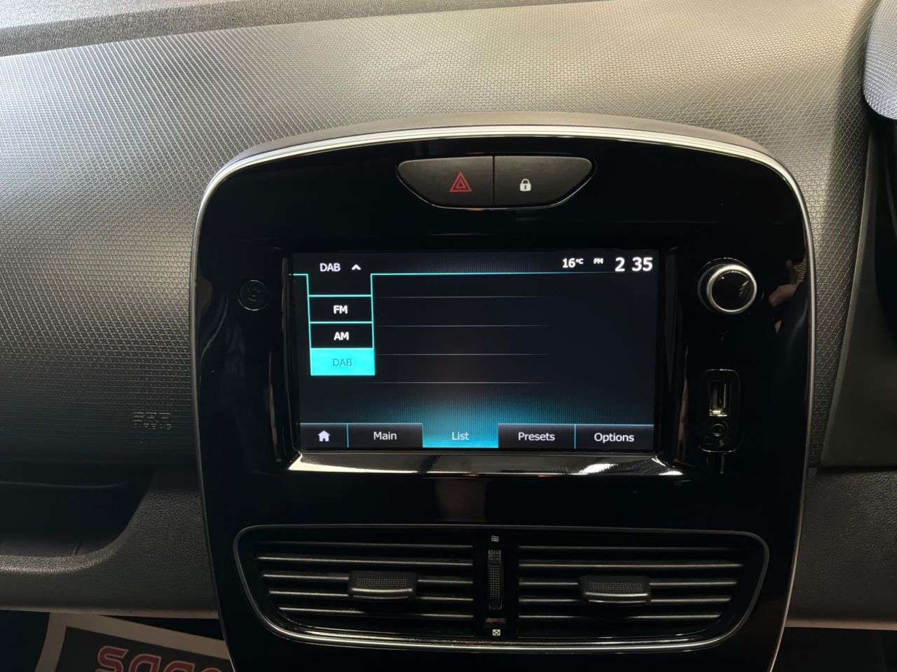 2019 RENAULT CLIO 2019 RENAULT CLIO
