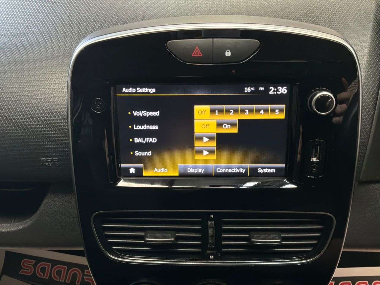 2019 RENAULT CLIO 2019 RENAULT CLIO