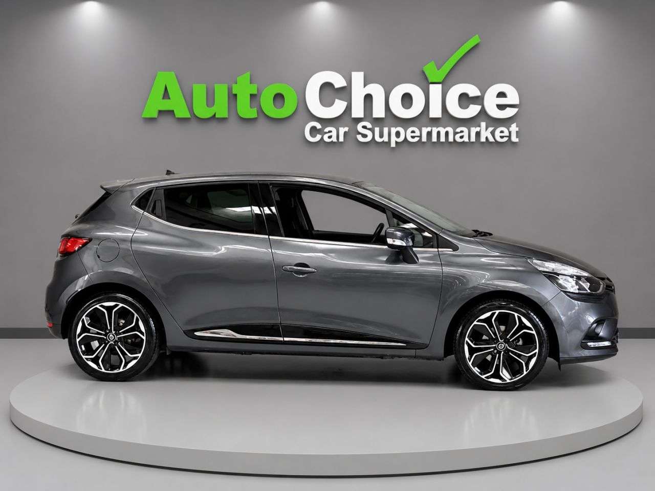 2019 RENAULT CLIO 2019 RENAULT CLIO