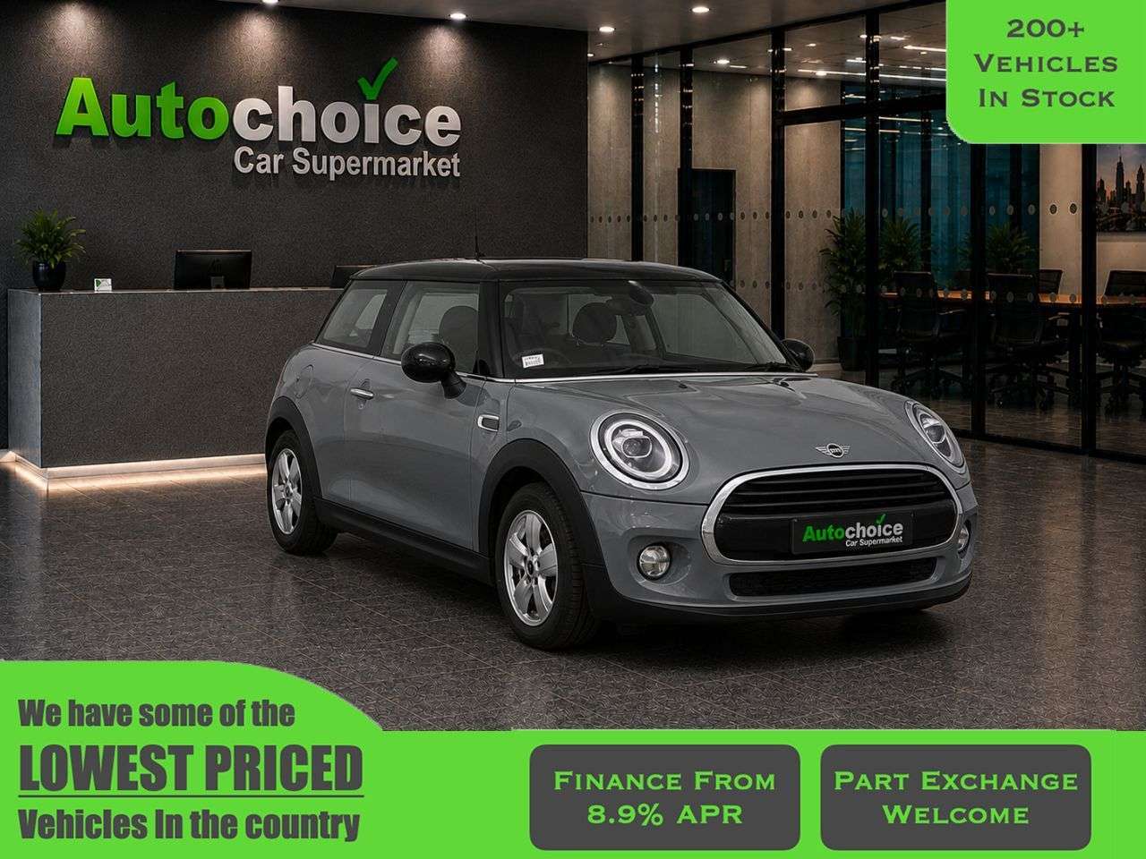 A 2018 MINI HATCH 1.5 Cooper Hatchback 3dr Petrol Steptronic Euro 6 (s/s) (136 ps) in Blackbu A 2018 MINI HATCH 1.5 Cooper Hatchback 3dr Petrol Steptronic Euro 6 (s/s) (136 ps) in Blackbu