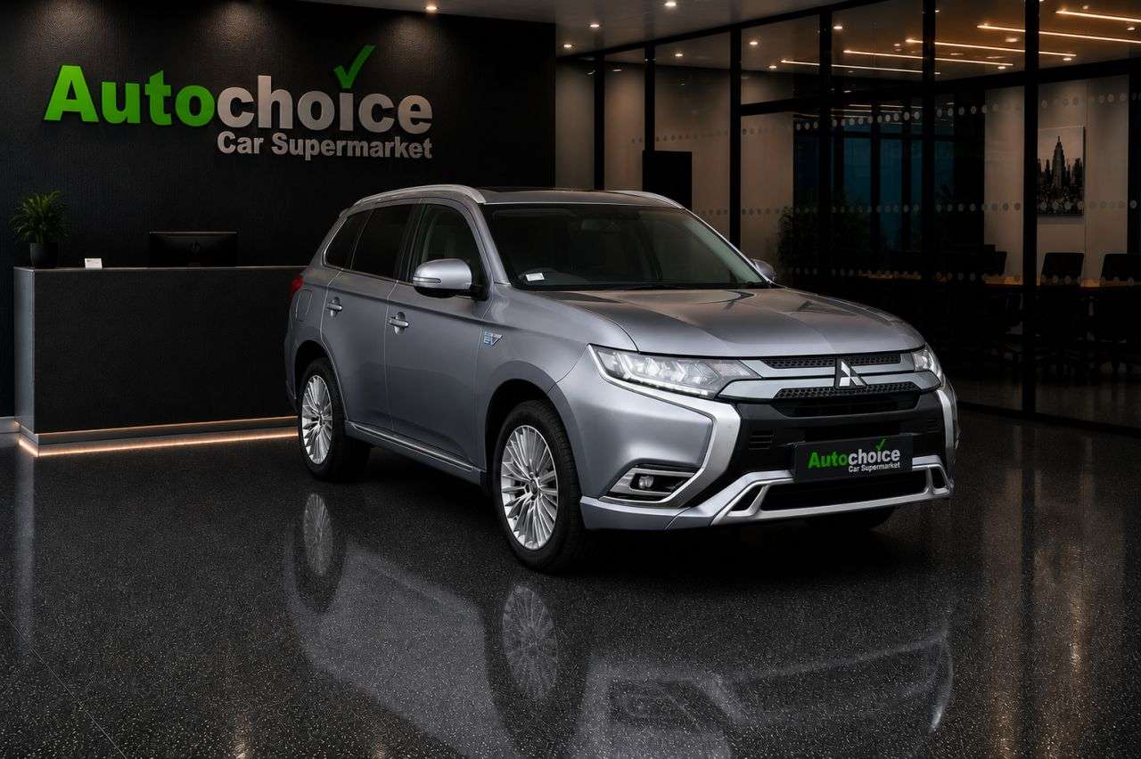 A 2018 MITSUBISHI OUTLANDER 2.4h TwinMotor 13.8kWh 4h SUV 5dr Petrol Plug-in Hybrid CVT 4WD Euro 6 (s/s A 2018 MITSUBISHI OUTLANDER 2.4h TwinMotor 13.8kWh 4h SUV 5dr Petrol Plug-in Hybrid CVT 4WD Euro 6 (s/s