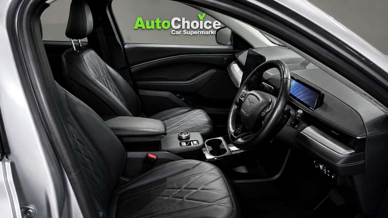 A 2022 FORD MUSTANG MACH-E Standard Range 70kWh SUV 5dr Electric Automatic (269 ps) in Blackburn Finan A 2022 FORD MUSTANG MACH-E Standard Range 70kWh SUV 5dr Electric Automatic (269 ps) in Blackburn Finan