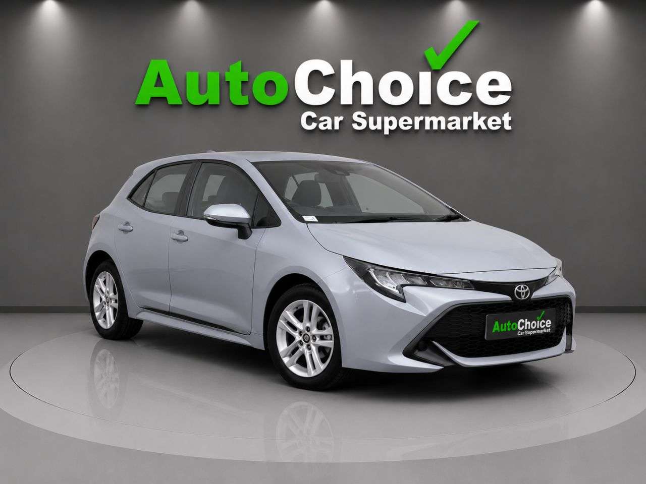 A 2020 TOYOTA COROLLA 1.2 VVT-i Icon Hatchback 5dr Petrol Manual Euro 6 (s/s) (116 ps) in Blackbu A 2020 TOYOTA COROLLA 1.2 VVT-i Icon Hatchback 5dr Petrol Manual Euro 6 (s/s) (116 ps) in Blackbu