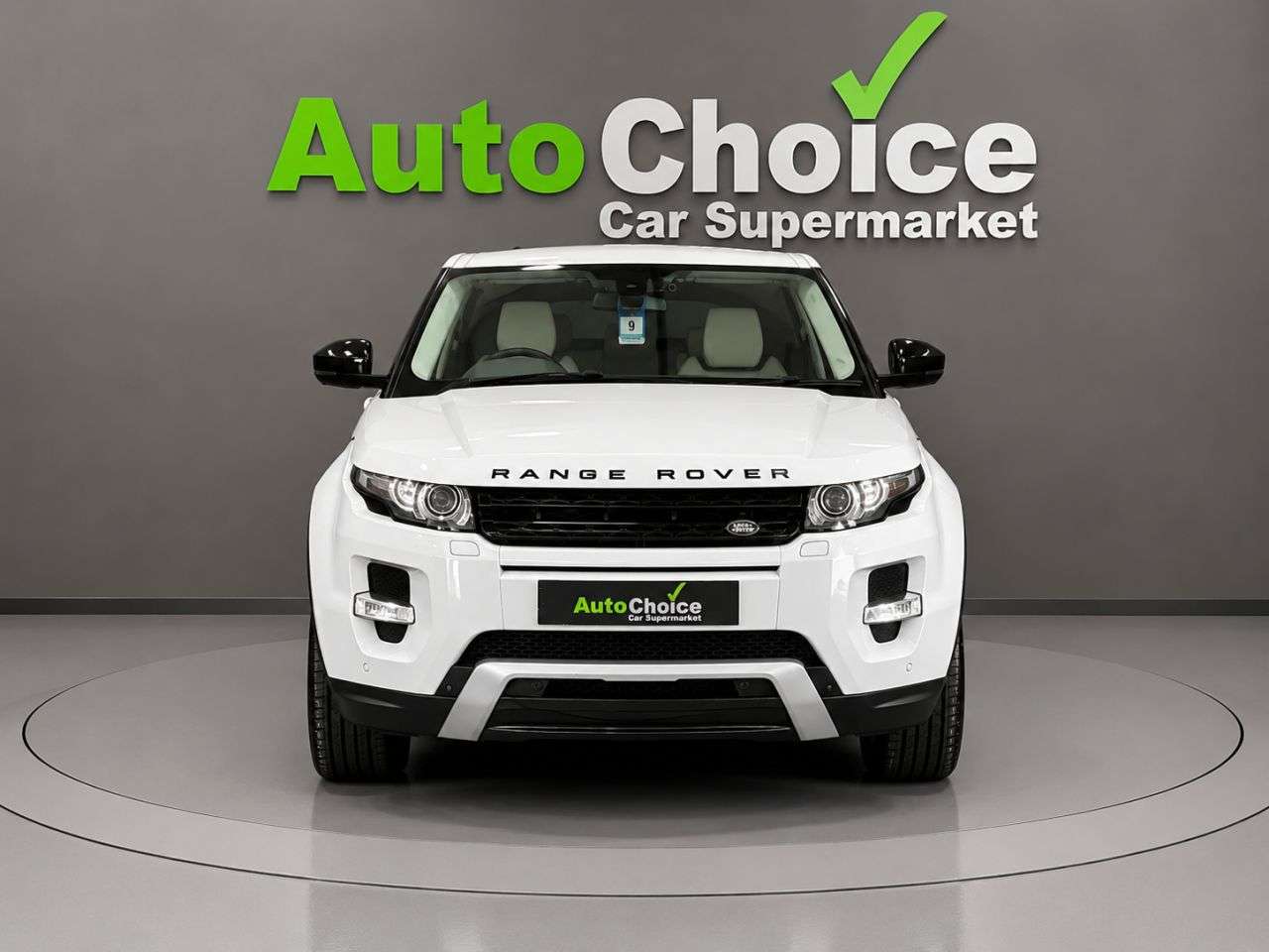 A 2015 LAND ROVER RANGE ROVER EVOQUE 2.2 SD4 Dynamic SUV 5dr Diesel Auto 4WD Euro 5 (s/s) (190 ps) in Blackburn A 2015 LAND ROVER RANGE ROVER EVOQUE 2.2 SD4 Dynamic SUV 5dr Diesel Auto 4WD Euro 5 (s/s) (190 ps) in Blackburn