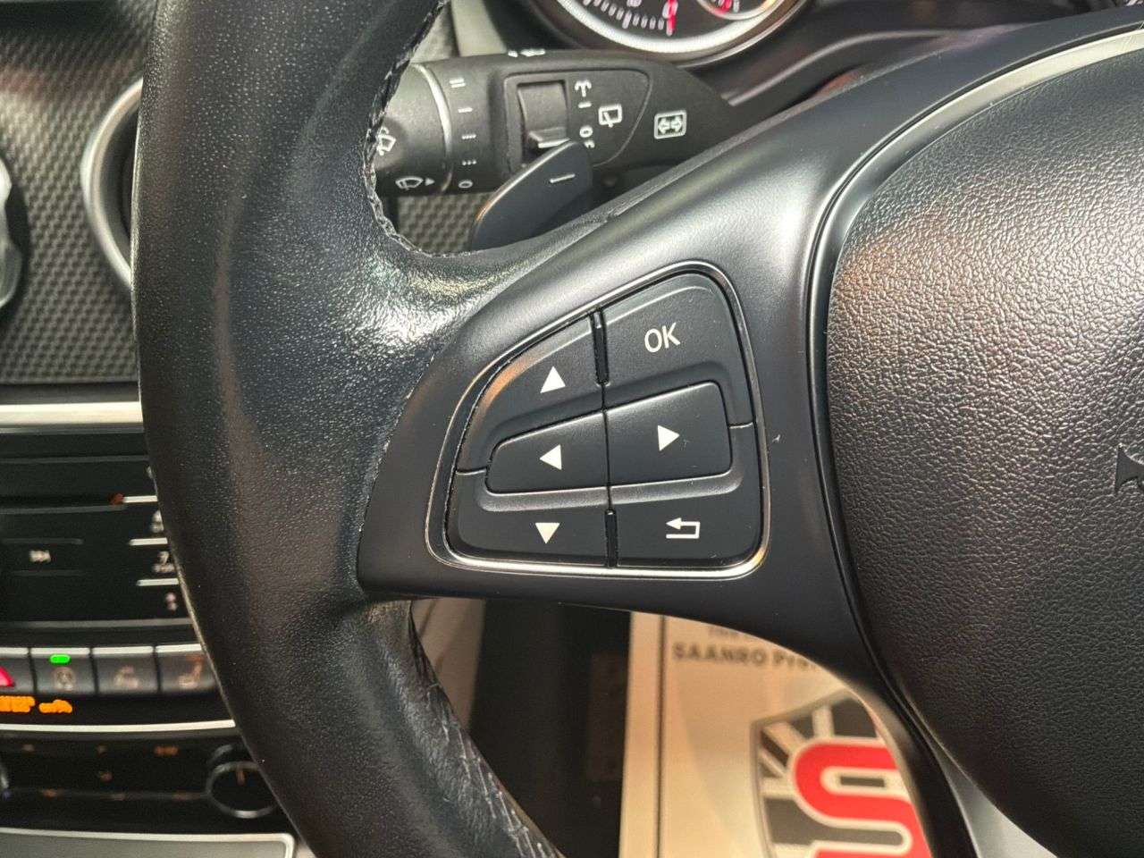 2018 MERCEDES-BENZ 180 2018 MERCEDES-BENZ 180