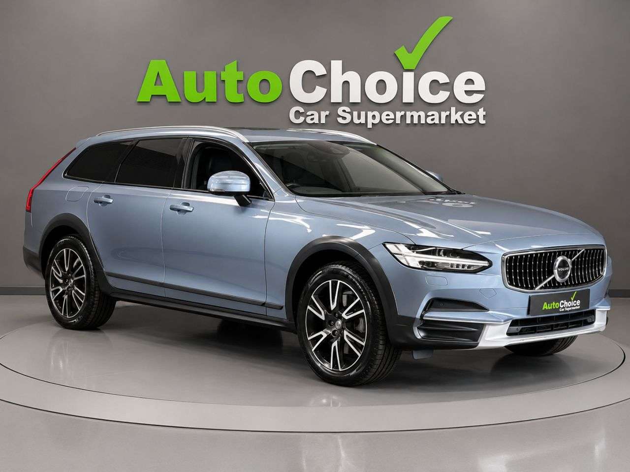 A 2018 VOLVO V90 CROSS COUNTRY 2.0 D5 PowerPulse Pro Estate 5dr Diesel Auto AWD Euro 6 (s/s) (235 ps) in B A 2018 VOLVO V90 CROSS COUNTRY 2.0 D5 PowerPulse Pro Estate 5dr Diesel Auto AWD Euro 6 (s/s) (235 ps) in B