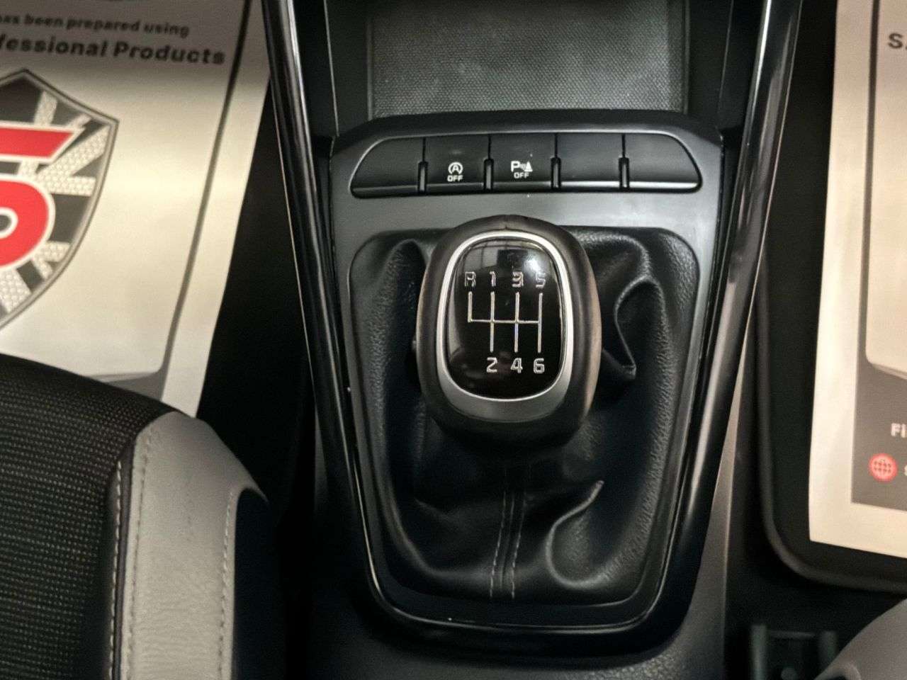 2019 KIA STONIC 2019 KIA STONIC