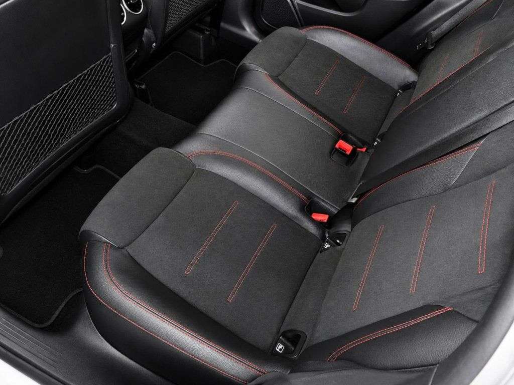 2020 MERCEDES-BENZ 180 2020 MERCEDES-BENZ 180