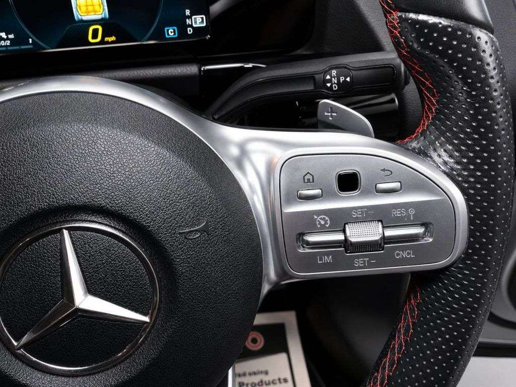 2020 MERCEDES-BENZ 180 2020 MERCEDES-BENZ 180