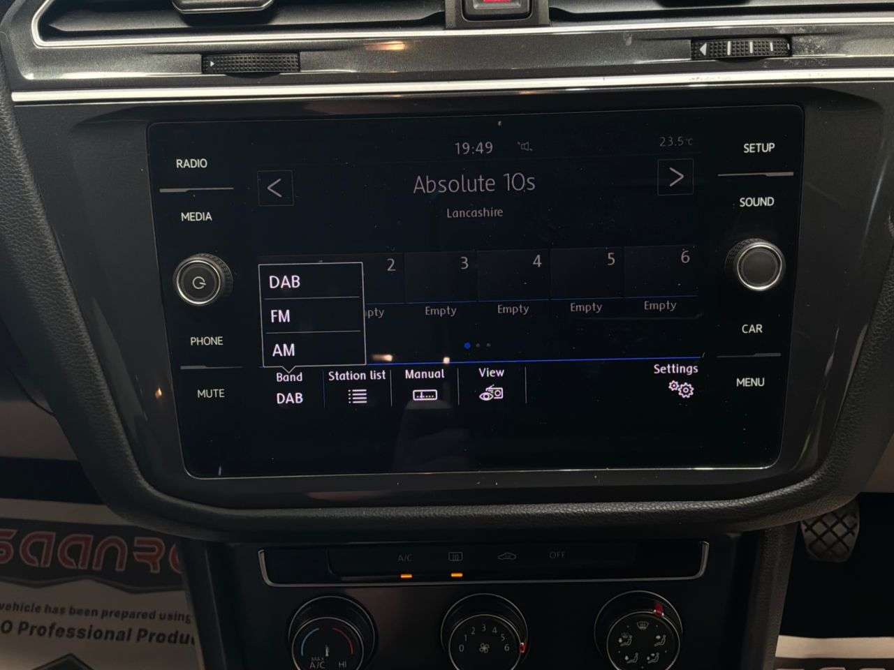2017 VOLKSWAGEN TIGUAN 2017 VOLKSWAGEN TIGUAN