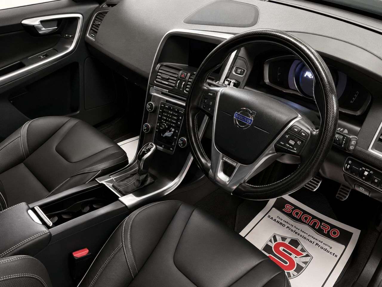 2017 VOLVO XC60 2017 VOLVO XC60