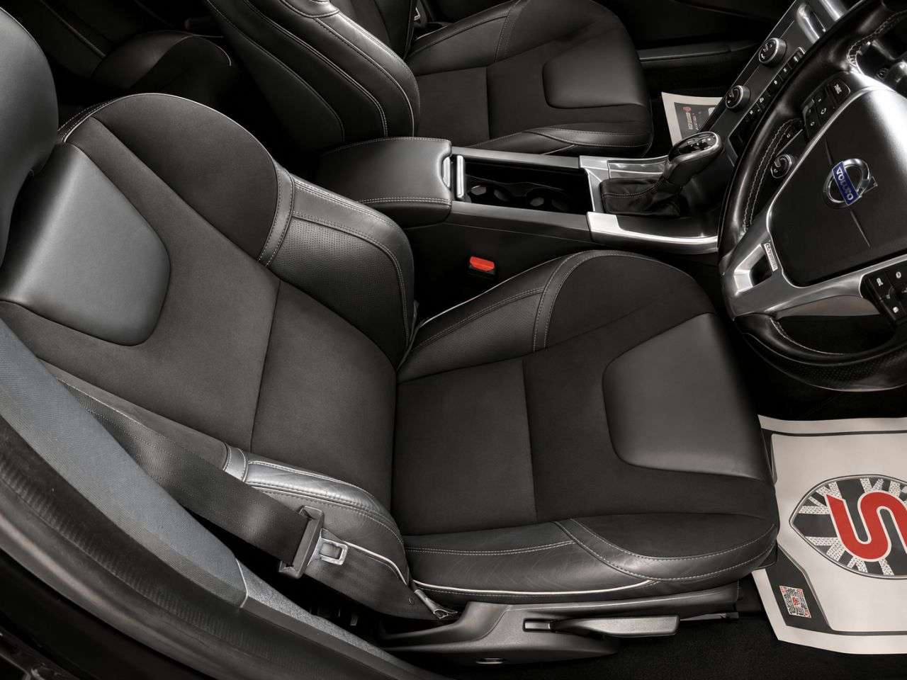 2017 VOLVO XC60 2017 VOLVO XC60