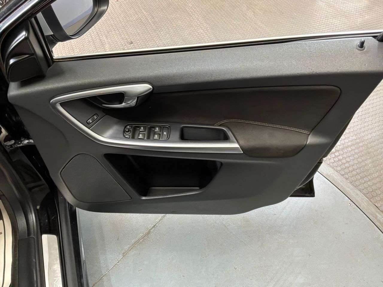 2017 VOLVO XC60 2017 VOLVO XC60