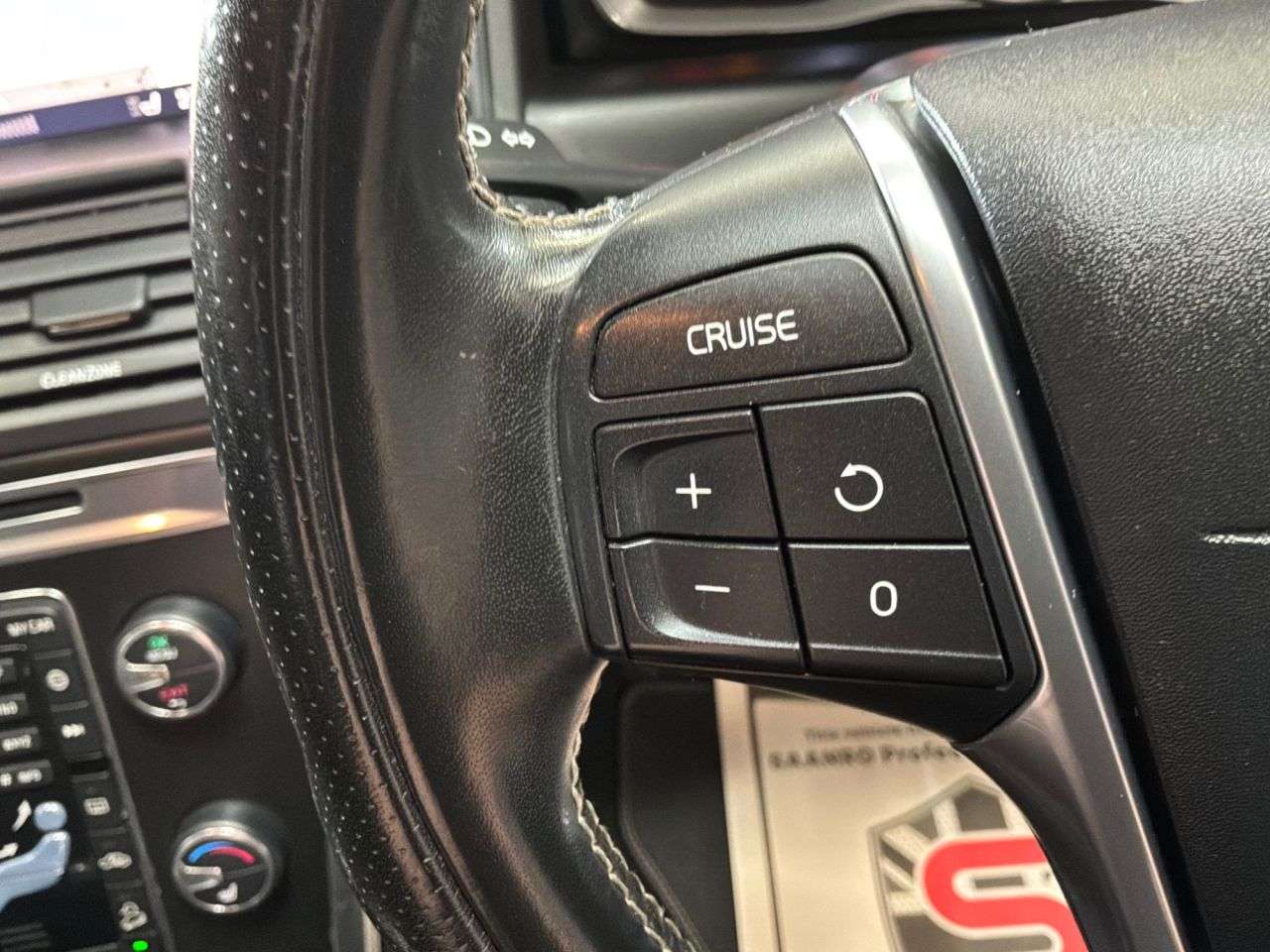 2017 VOLVO XC60 2017 VOLVO XC60