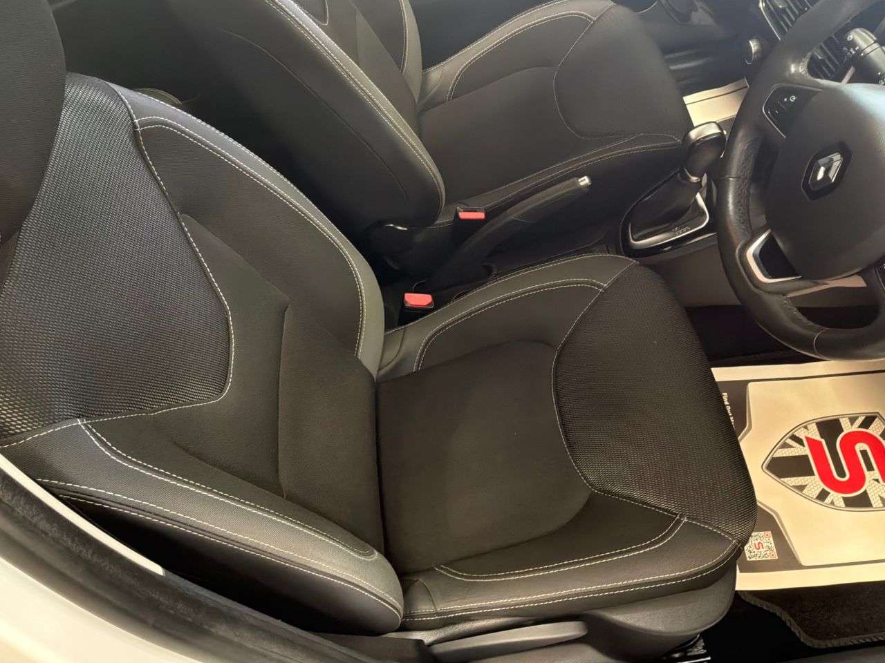 2016 RENAULT CLIO 2016 RENAULT CLIO