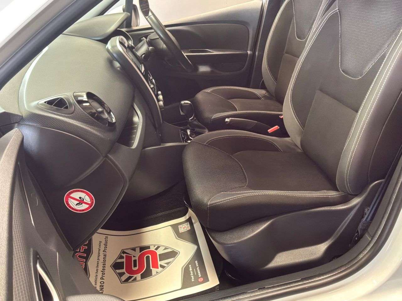 2016 RENAULT CLIO 2016 RENAULT CLIO