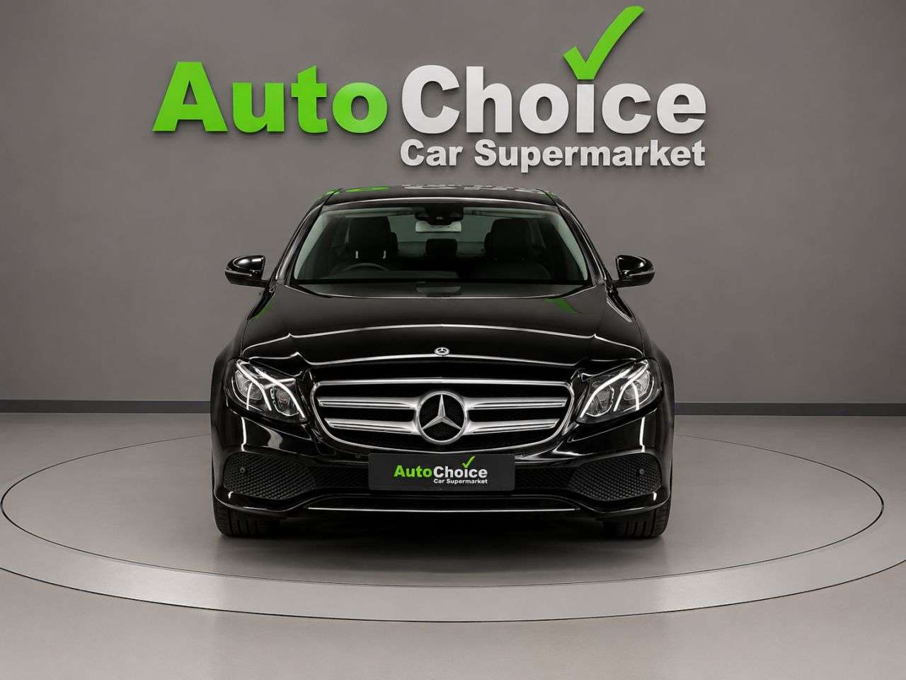 A 2017 MERCEDES-BENZ E CLASS 2.0 E220d SE Saloon 4dr Diesel G-Tronic+ 4MATIC Euro 6 (s/s) (194 ps) in Bl A 2017 MERCEDES-BENZ E CLASS 2.0 E220d SE Saloon 4dr Diesel G-Tronic+ 4MATIC Euro 6 (s/s) (194 ps) in Bl