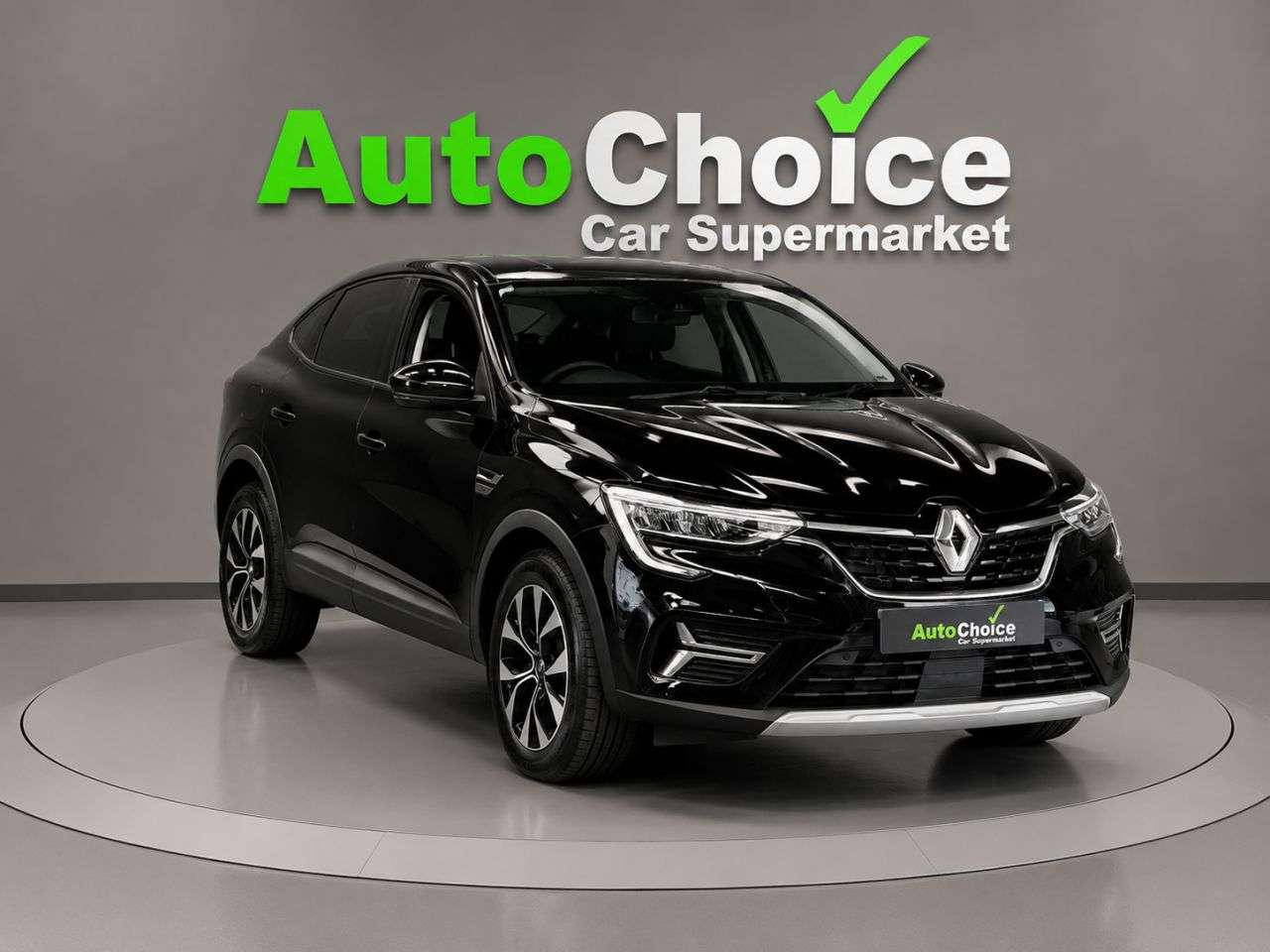 A 2022 RENAULT ARKANA 1.6 E-TECH Iconic SUV 5dr Petrol Hybrid Auto 2WD Euro 6 (s/s) (145 bhp) in A 2022 RENAULT ARKANA 1.6 E-TECH Iconic SUV 5dr Petrol Hybrid Auto 2WD Euro 6 (s/s) (145 bhp) in