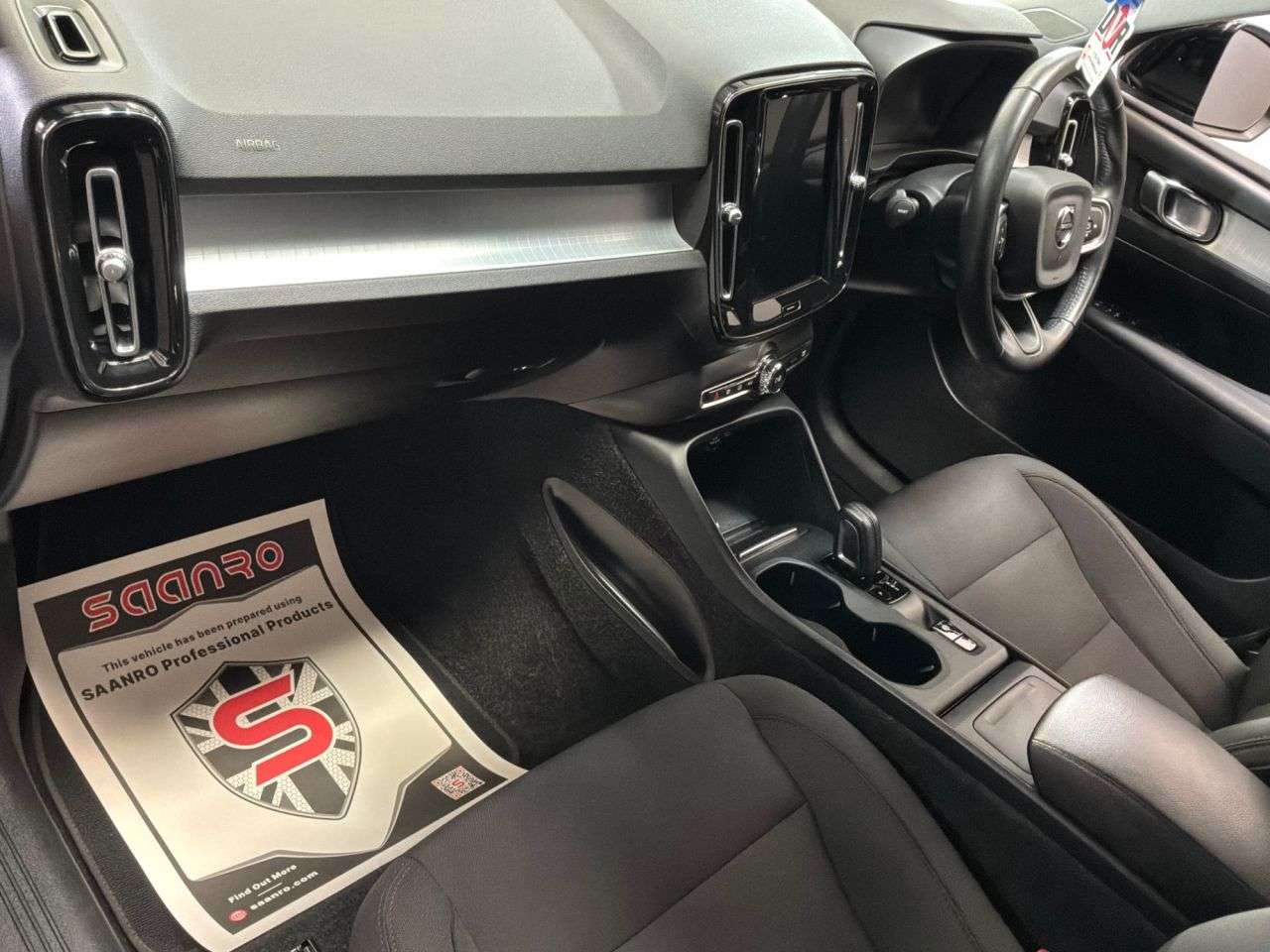 2020 VOLVO XC40 2020 VOLVO XC40