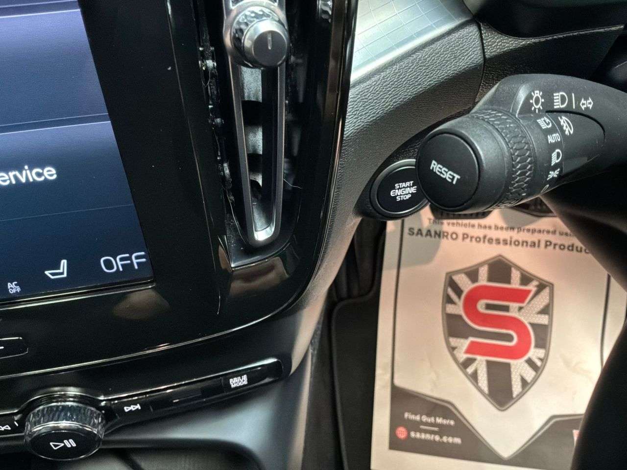 2020 VOLVO XC40 2020 VOLVO XC40