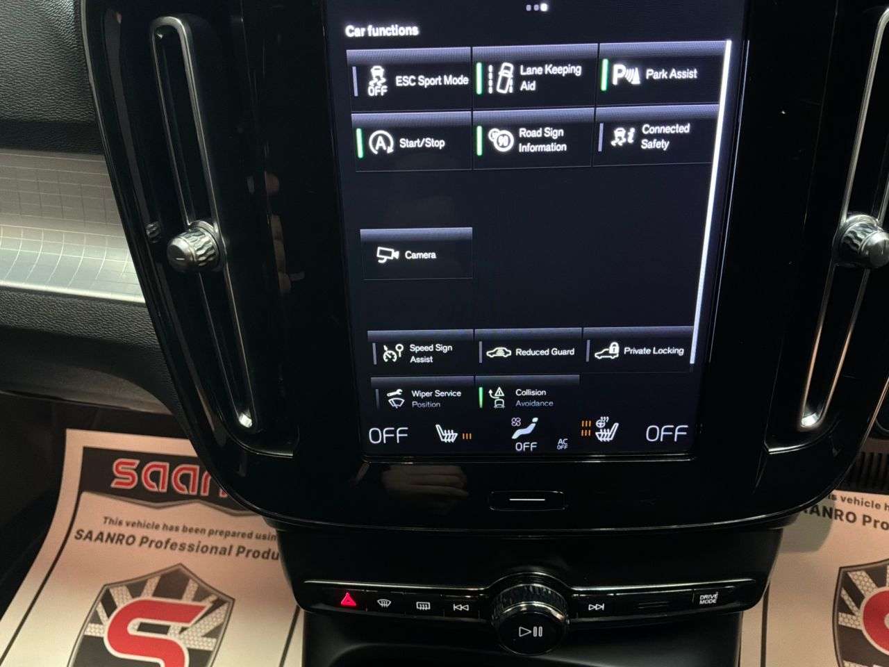 2020 VOLVO XC40 2020 VOLVO XC40