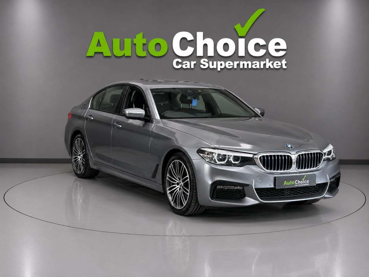 A 2018 BMW 5 SERIES 2.0 530e 9.2kWh M Sport Saloon 4dr Petrol Plug-in Hybrid Auto Euro 6 (s/s) A 2018 BMW 5 SERIES 2.0 530e 9.2kWh M Sport Saloon 4dr Petrol Plug-in Hybrid Auto Euro 6 (s/s)